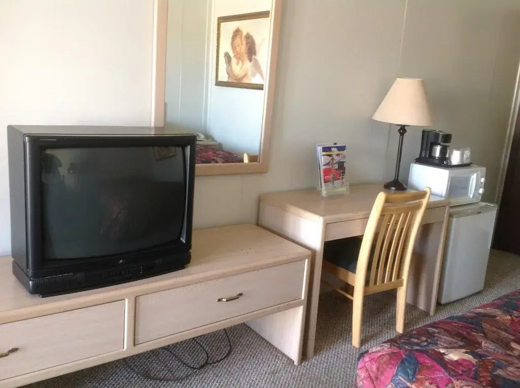 Country Club Inn