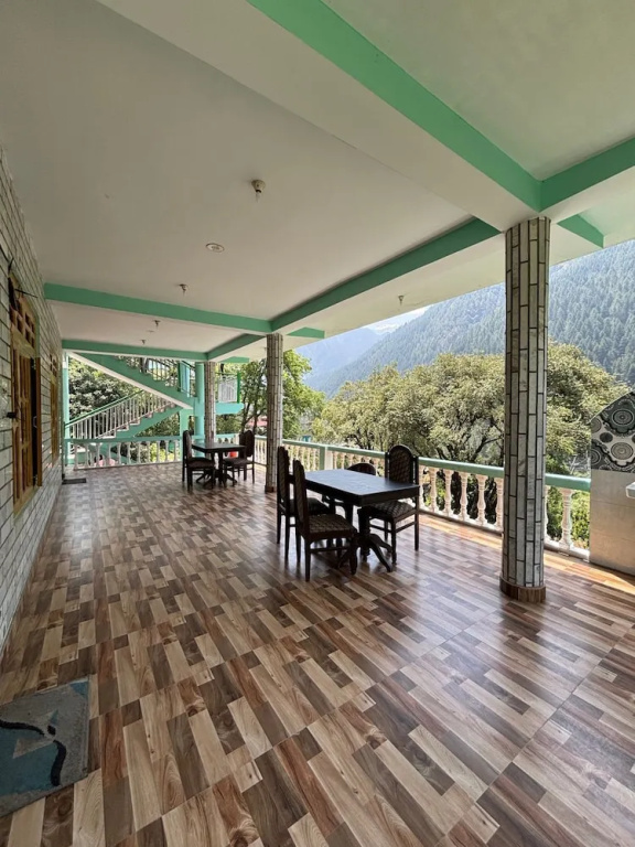Fusion Guest House And Cafe
