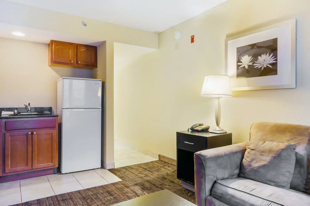 Quadruple Suite