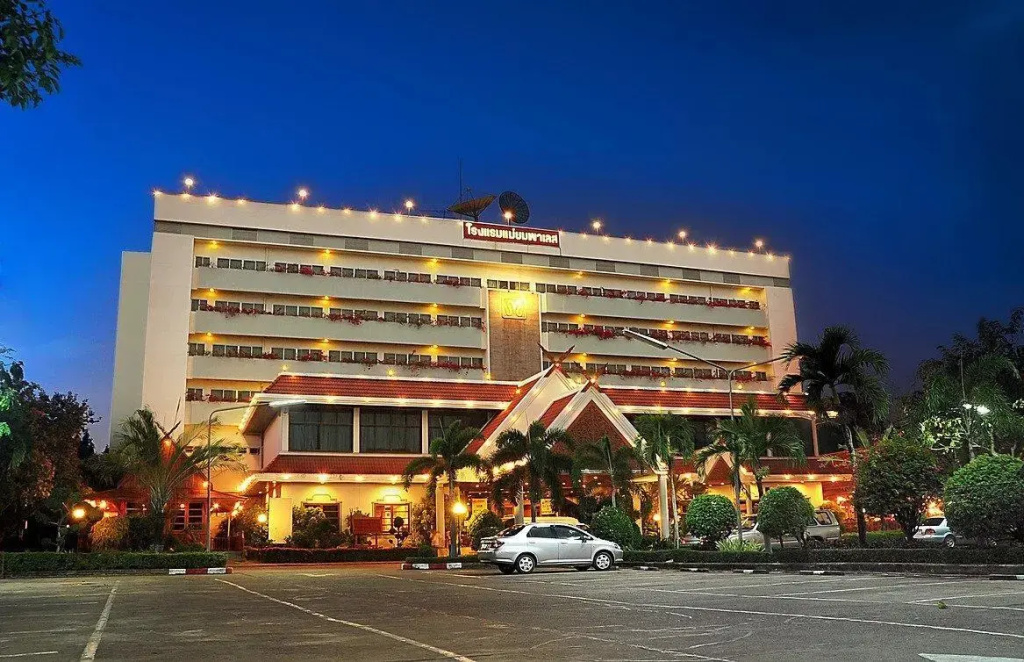 Mae Yom Palace Hotel - Chambres