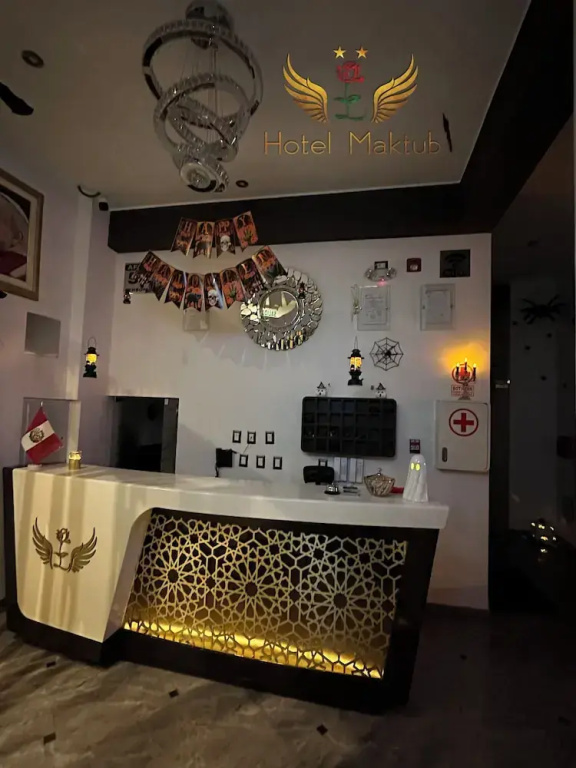 Hotel Maktub