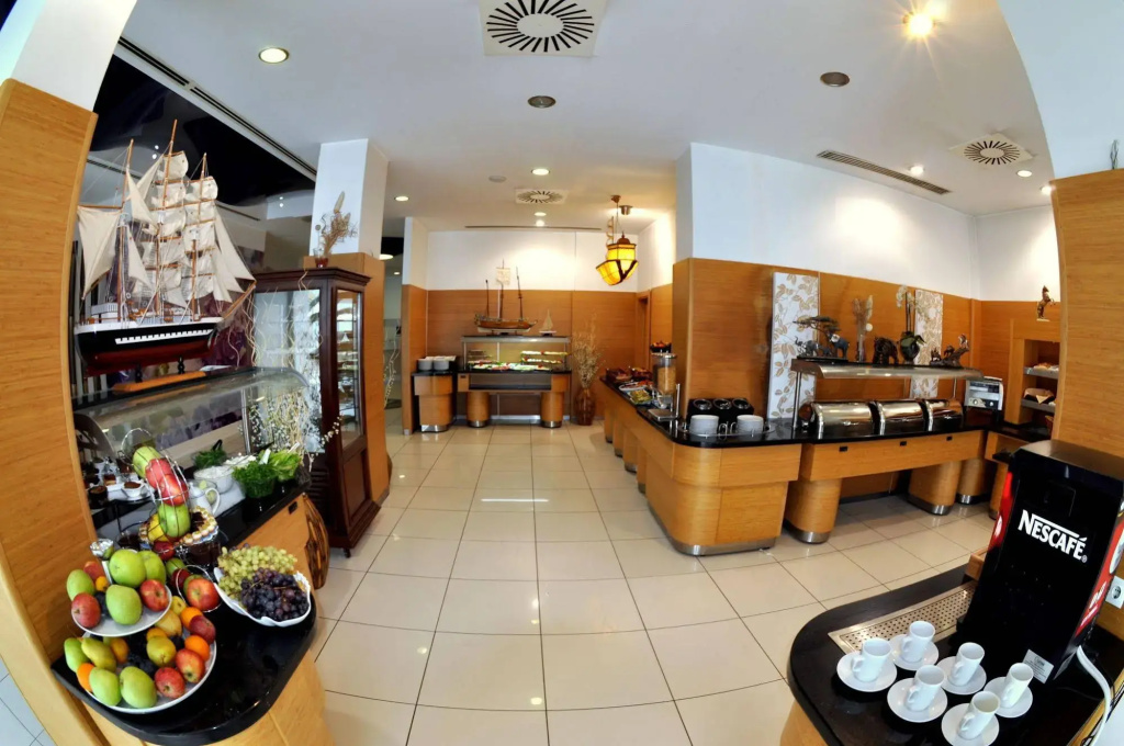 Hotel photo 12
