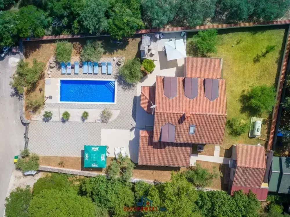 Sunshine Comfortable Holiday Residence