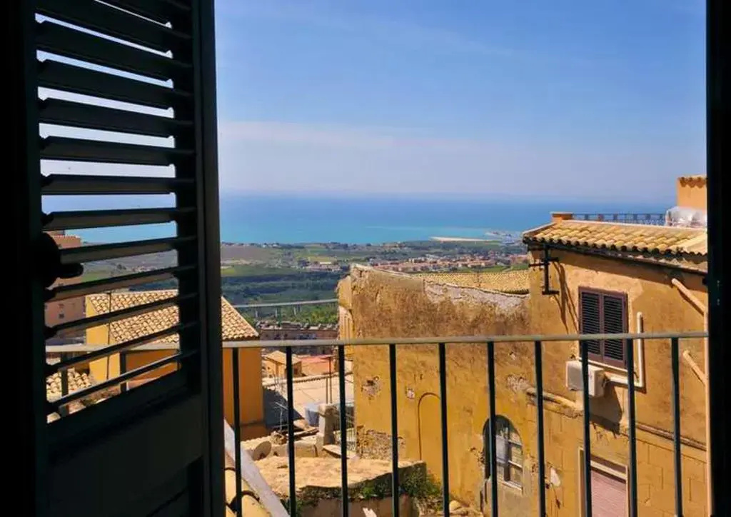 Standard Quadruple room with sea view