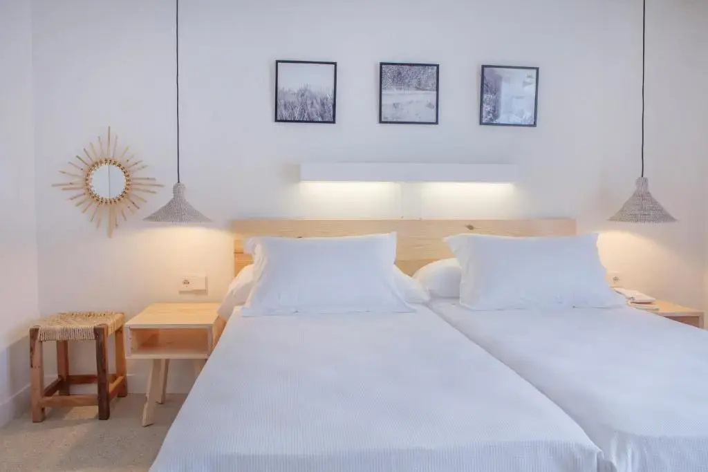 Double room with balcony (twin beds)