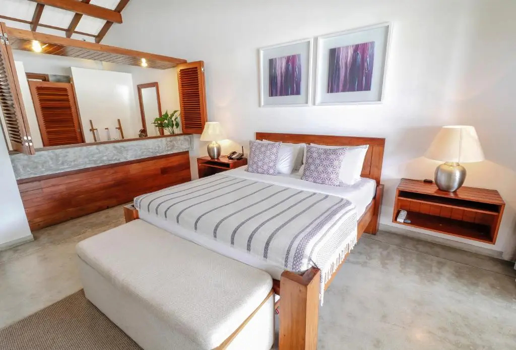 Double Suite with balcony and with ocean view full double bed