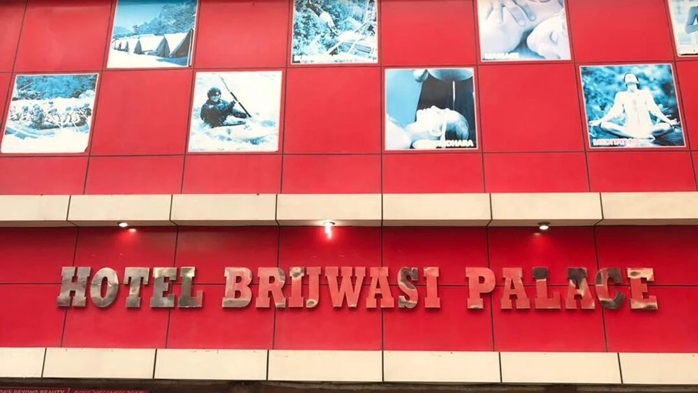 Hotel brijwasi palace