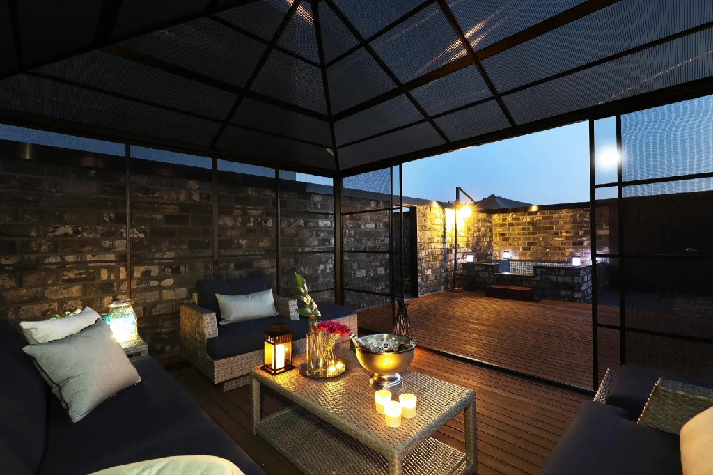 Standard Penthouse room