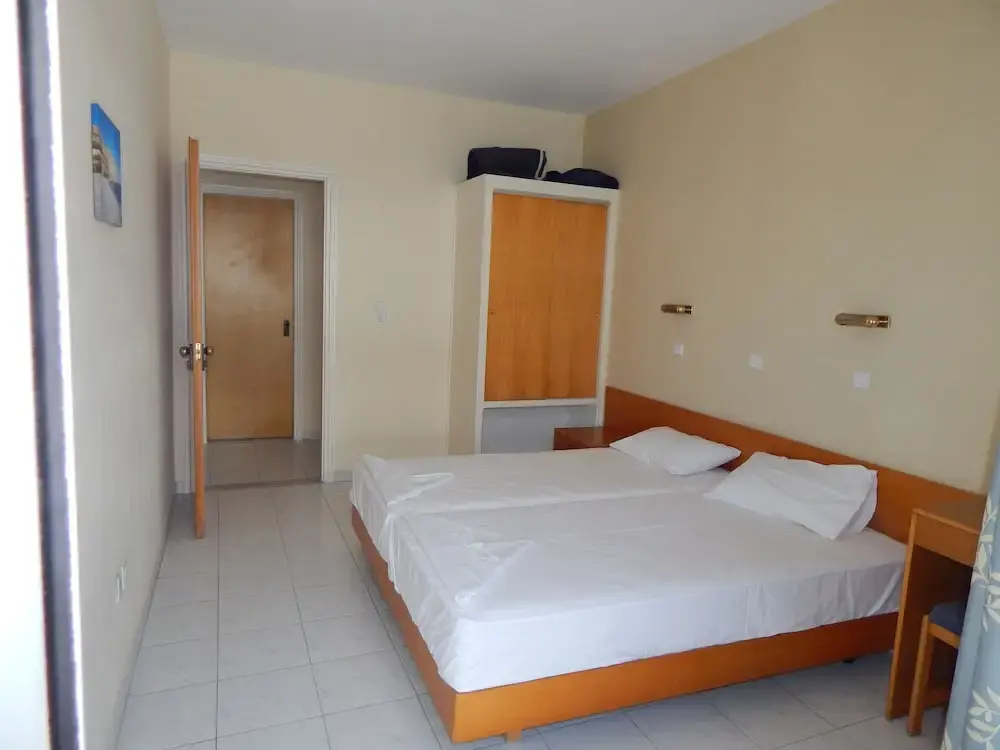 1 Bedroom Apartment with partial sea view