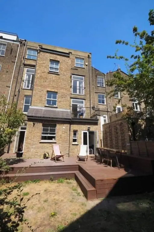 2 Bedroom Home in Dalston
