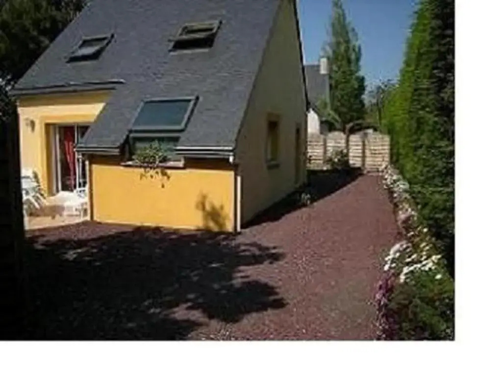 3 Bedrooms Cottage