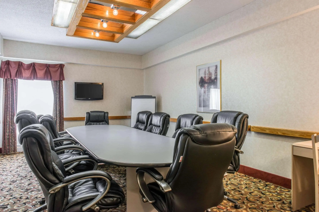 Lobby & Reception