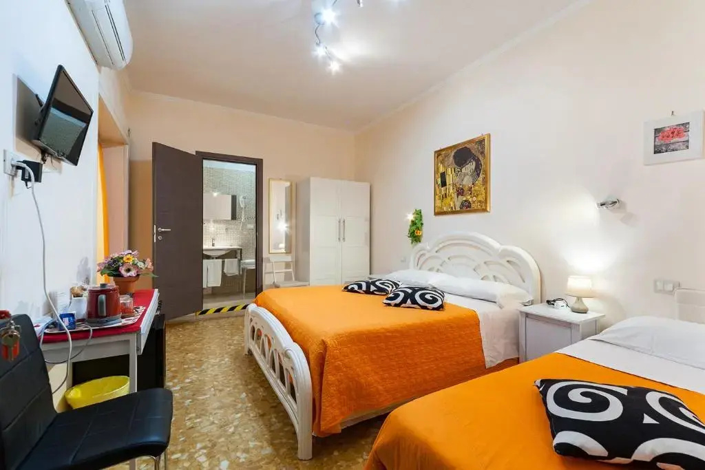 Standard Triple room with balcony
