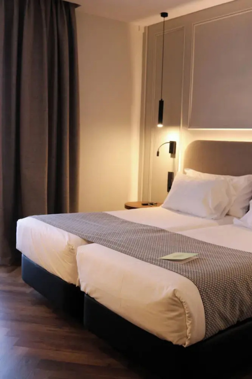 Standard Double room with balcony (full double bed)