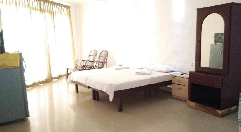 Blooms Beach Resort