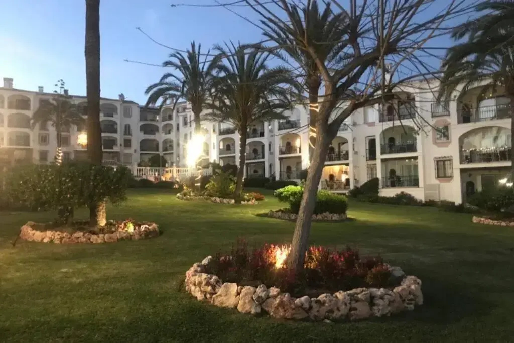 Bungalow sea view, pool, tennis, beach 5min walk
