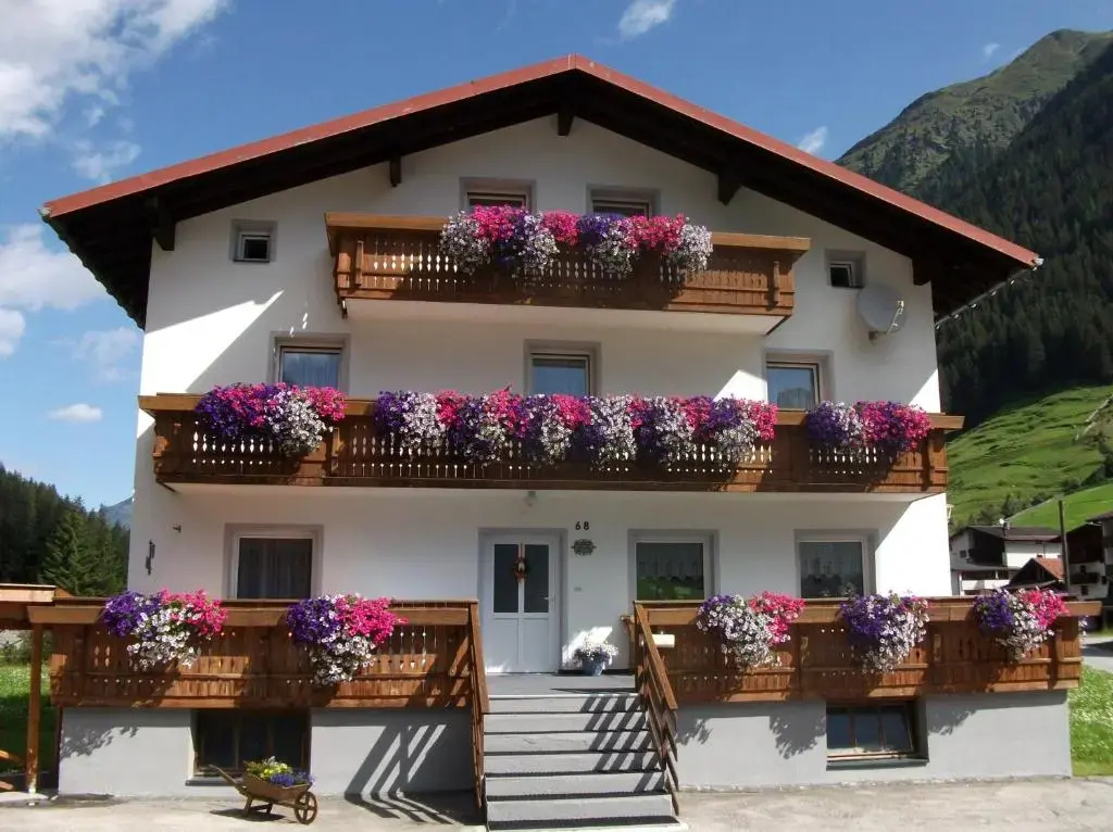 Haus Alpenrose - Chambres