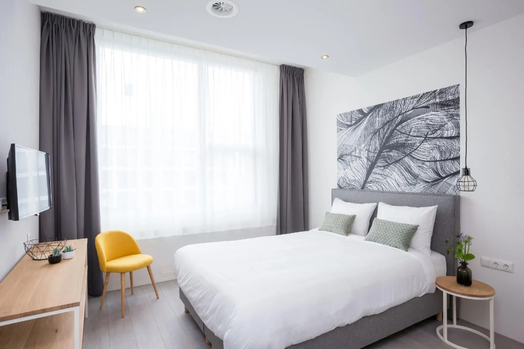 Long Stay Double room (full double bed)