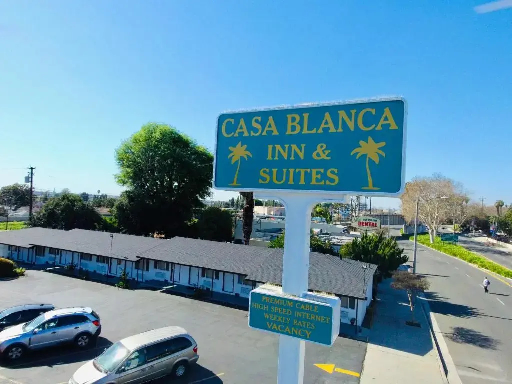 Casa Blanca Inn & Suites — фото