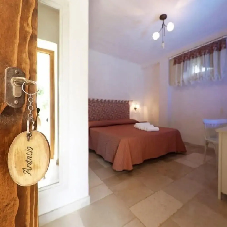 Standard Double room with garden view (full double bed)