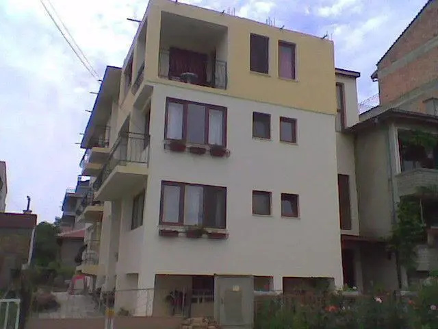Ivet Guest House