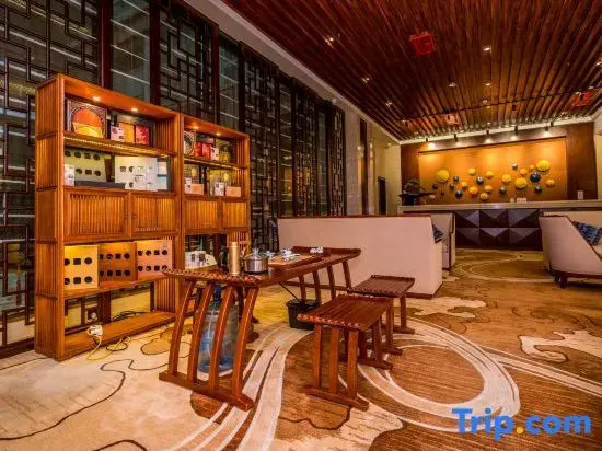 Food & Beverage