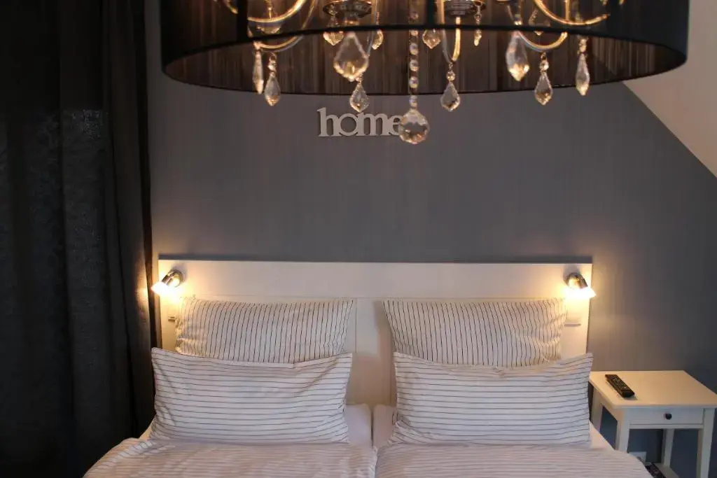 Standard Double room with garden view (full double bed)