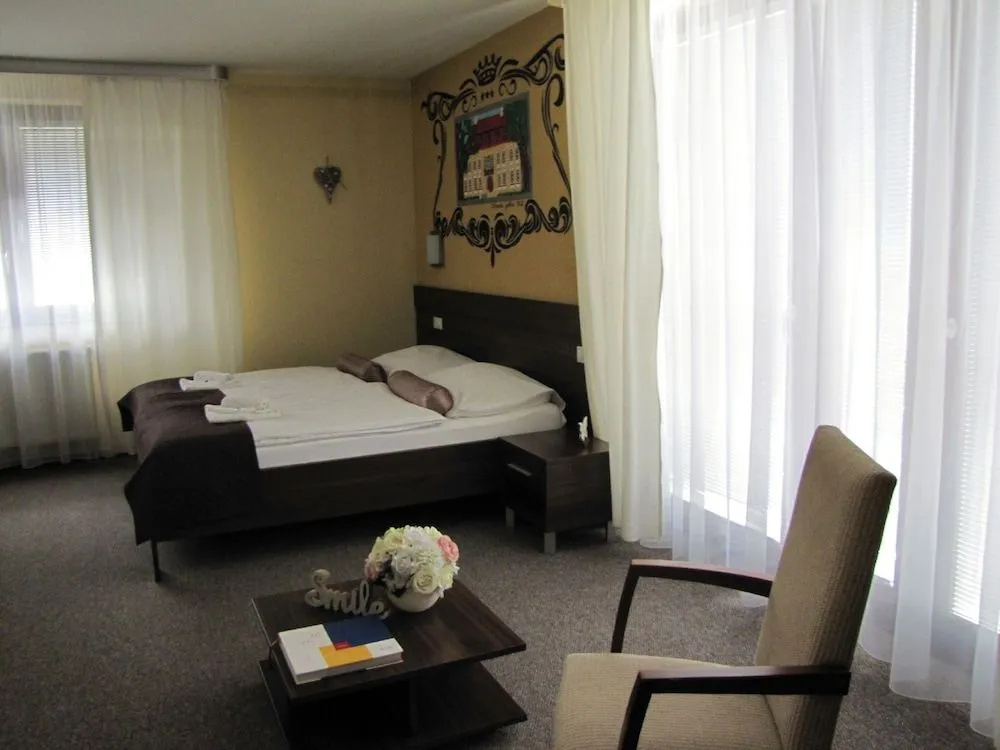 Grand Hotel Senica - Général