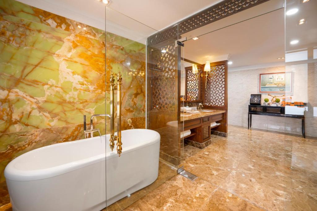 Minh Toan Galaxy Hotel