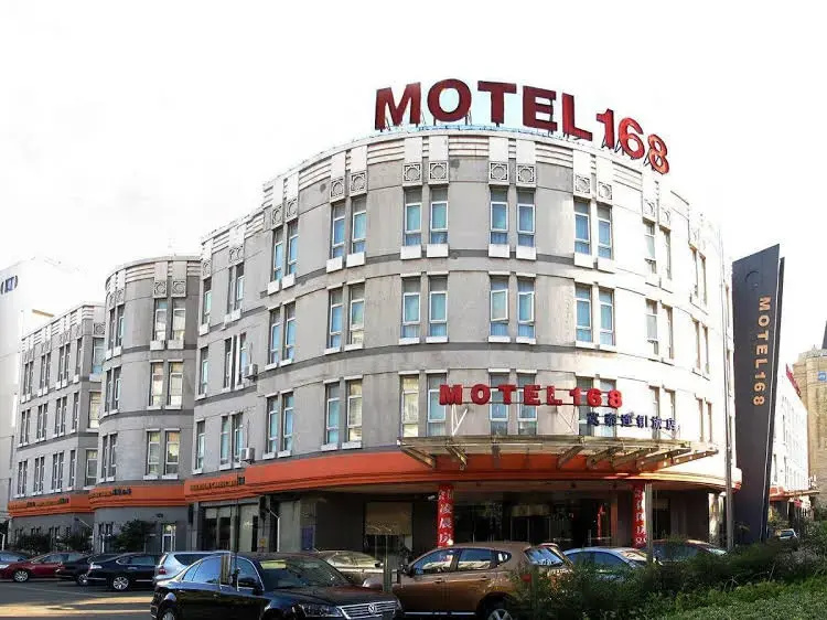 Motel168 New Jing Qiao Road Inn