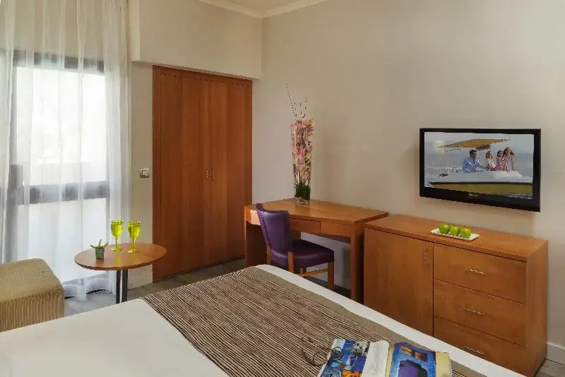 Superior Double room with balcony (full double bed)