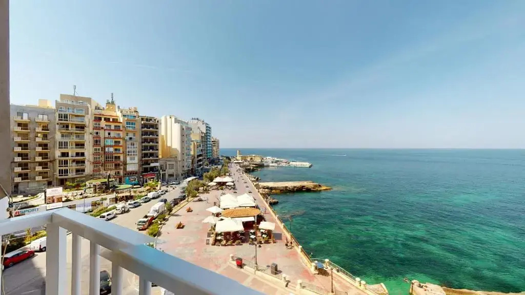 6th floor seafront apartment with open sea views