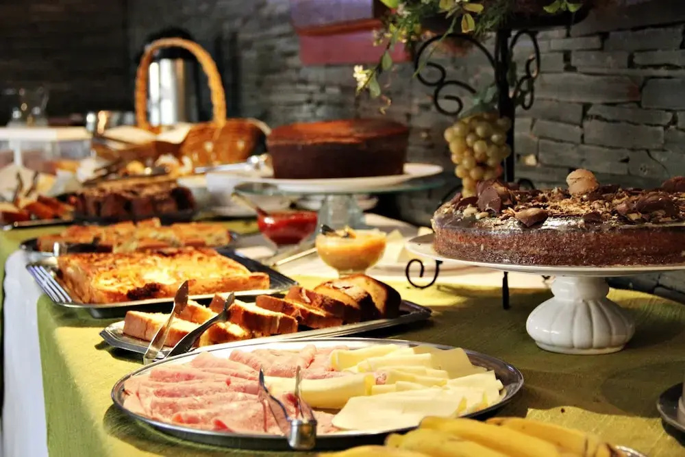 Food & Beverage