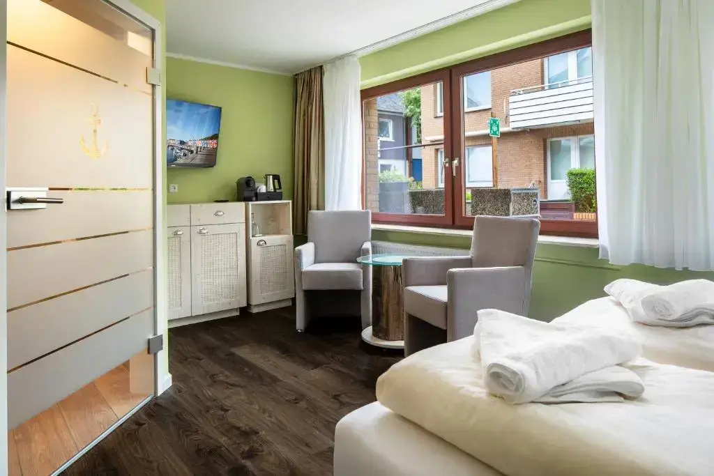 Standard Double room (full double bed)