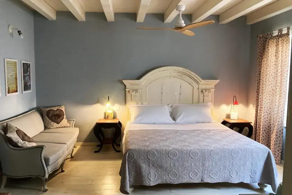 Standard Double room (full double bed)