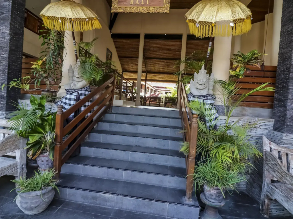 Nida Rooms Bali Bakungsari Kemboja at Hotel the Flora Kuta Bali