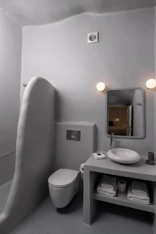 Standard Triple room with balcony