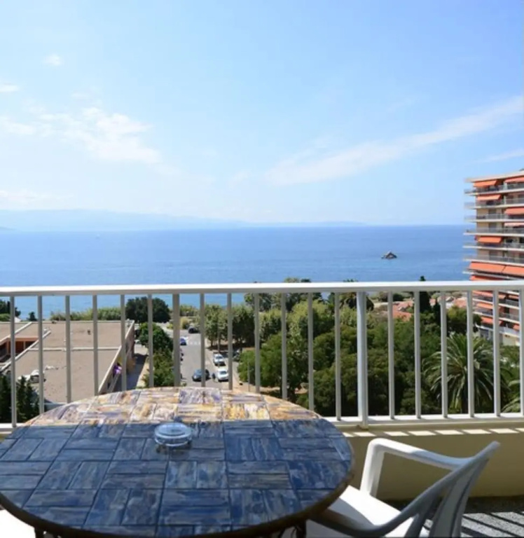 Standard Quadruple room with sea view