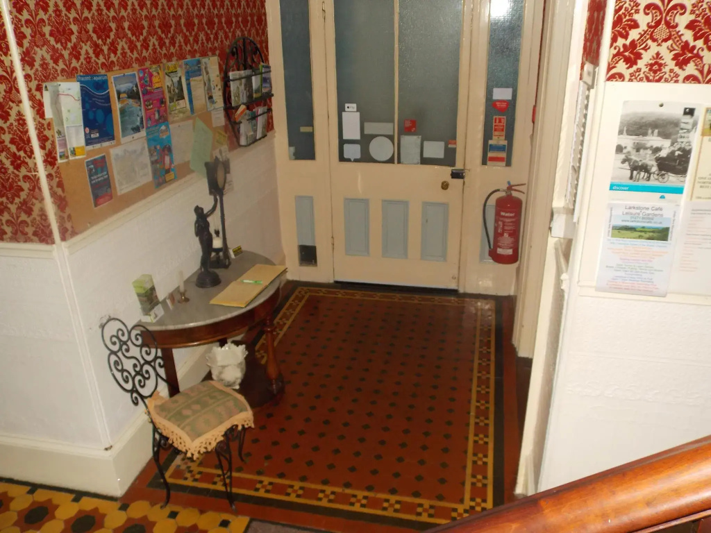 Lobby & Reception