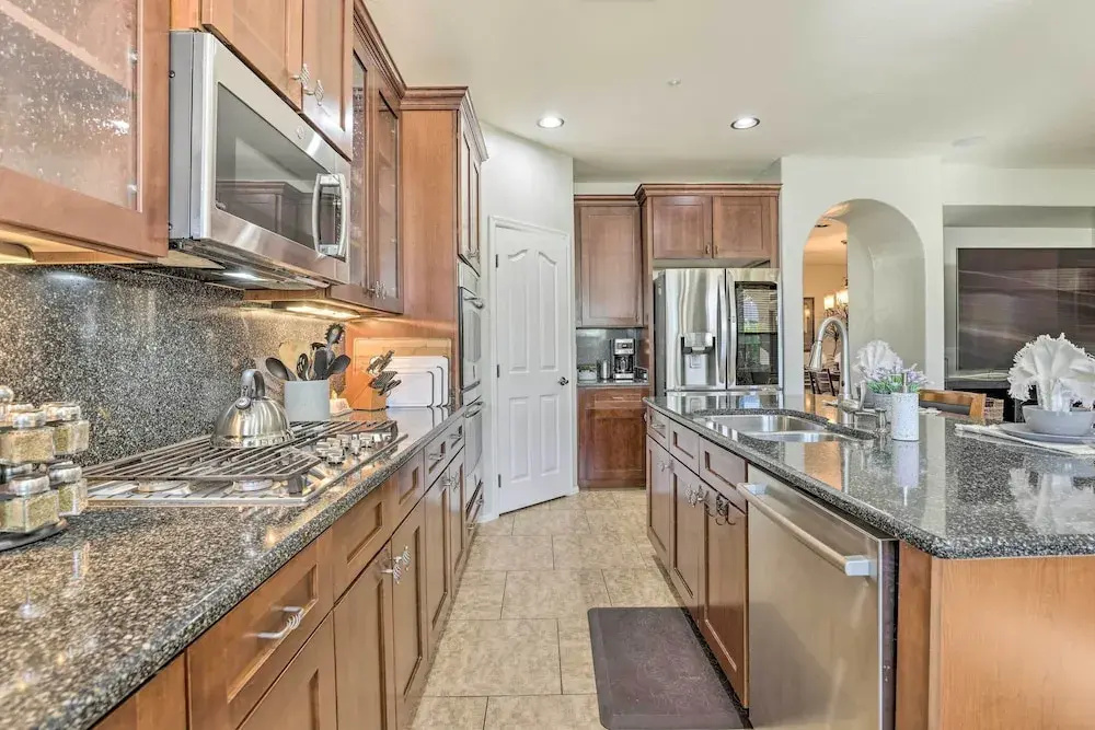 Luxe Goodyear Home w/ Serene Backyard & Game Room - фото 21