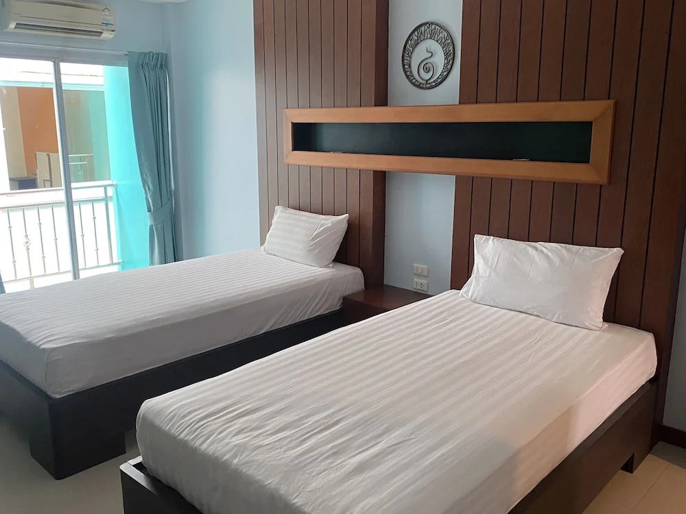 Deluxe Double room with balcony twin beds