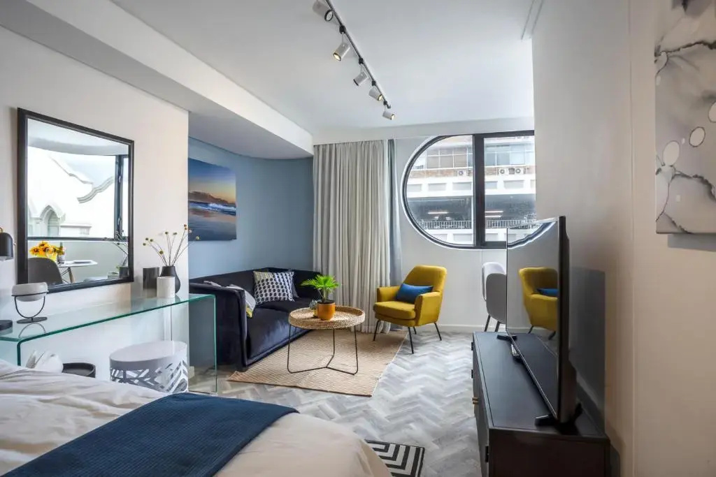 Elegant City Pad