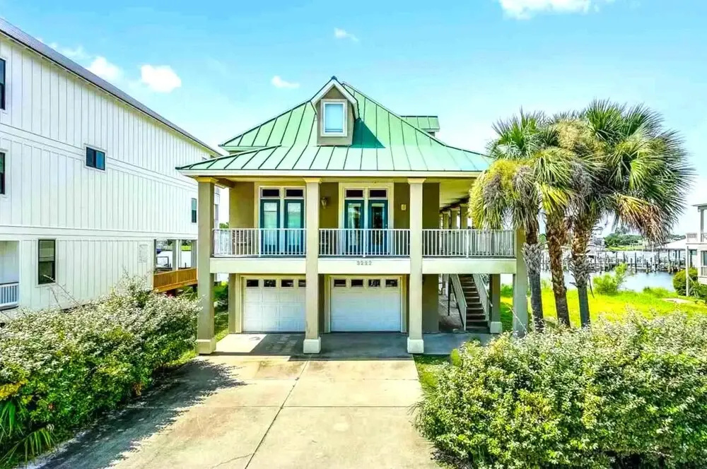 Palm Harbor 322 Mariner Circle by Bender Vacation Rentals