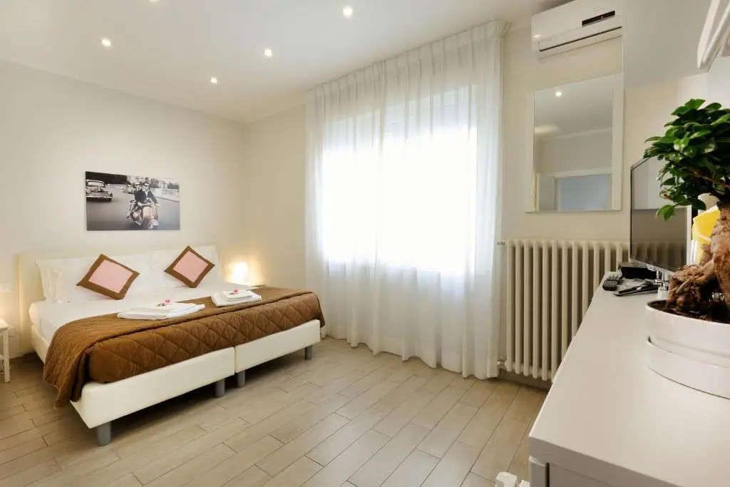 Standard Double room (full double bed)