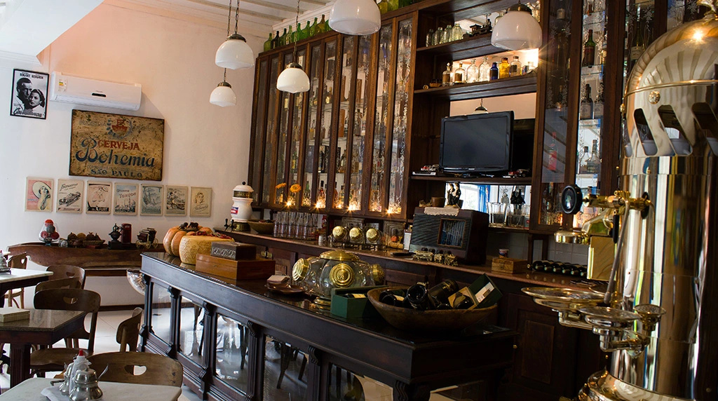 Food & Beverage