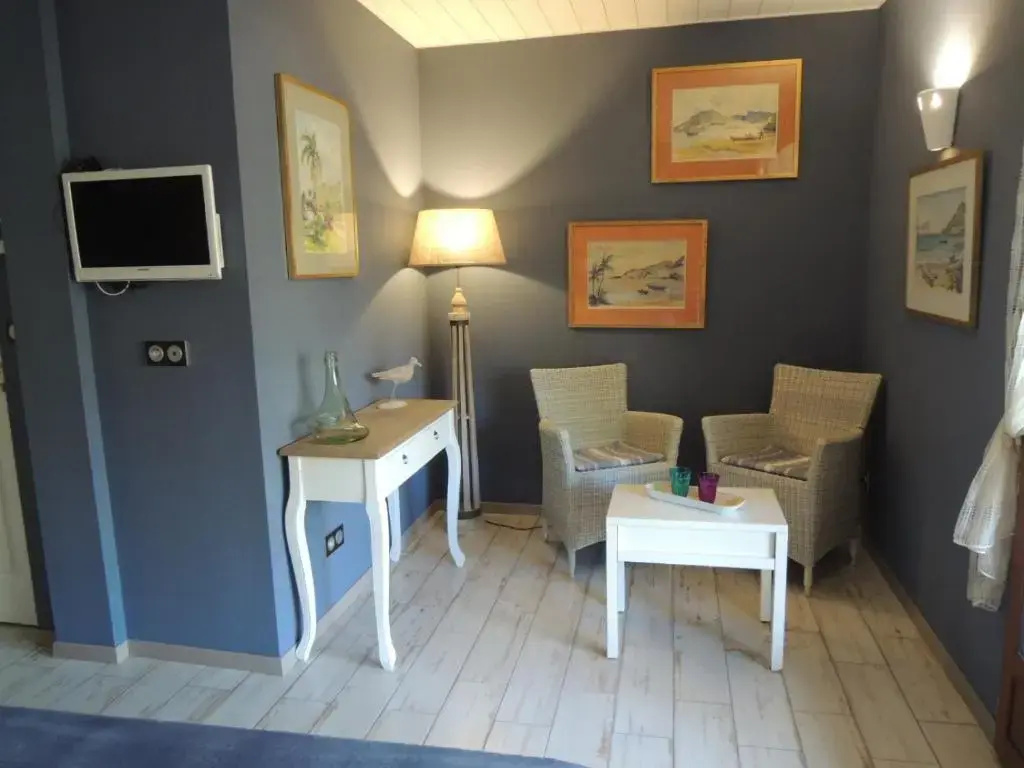Standard Double room with garden view (full double bed)