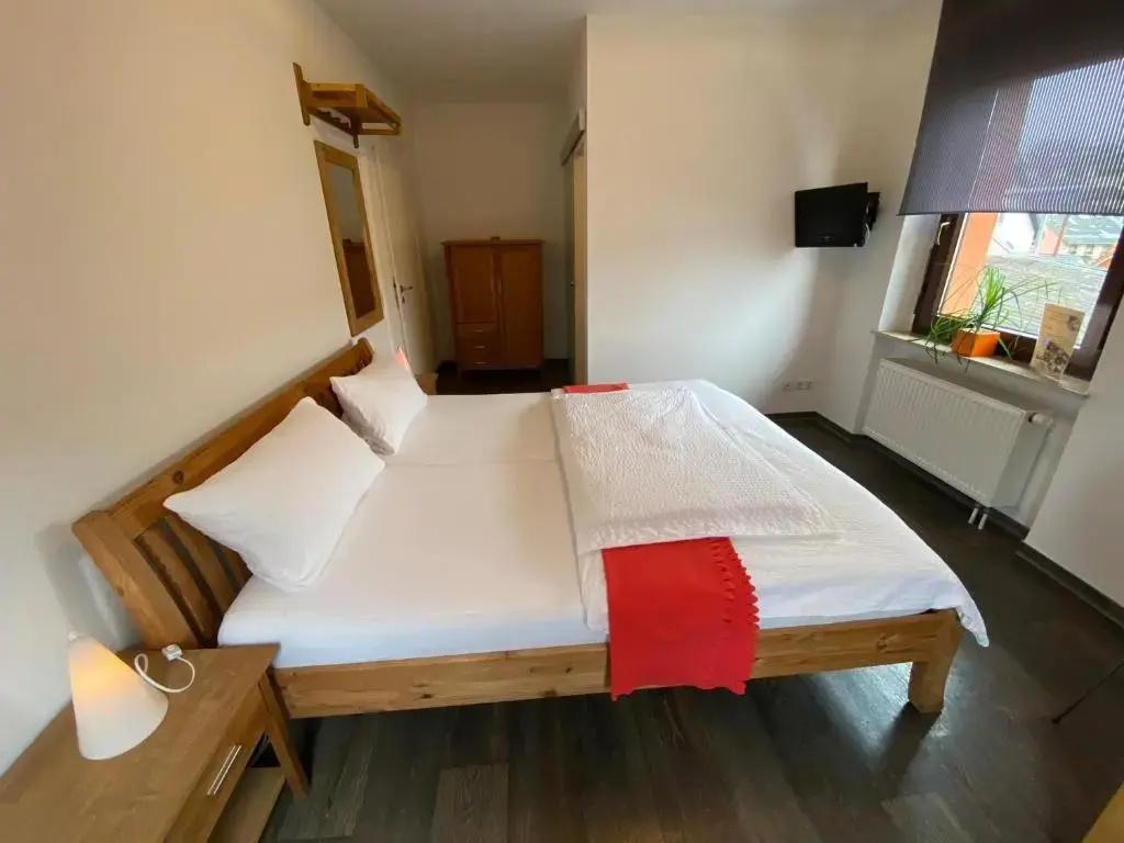 Standard Double room (full double bed)
