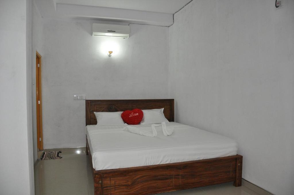 Happy Bay Guest House And Restaurant