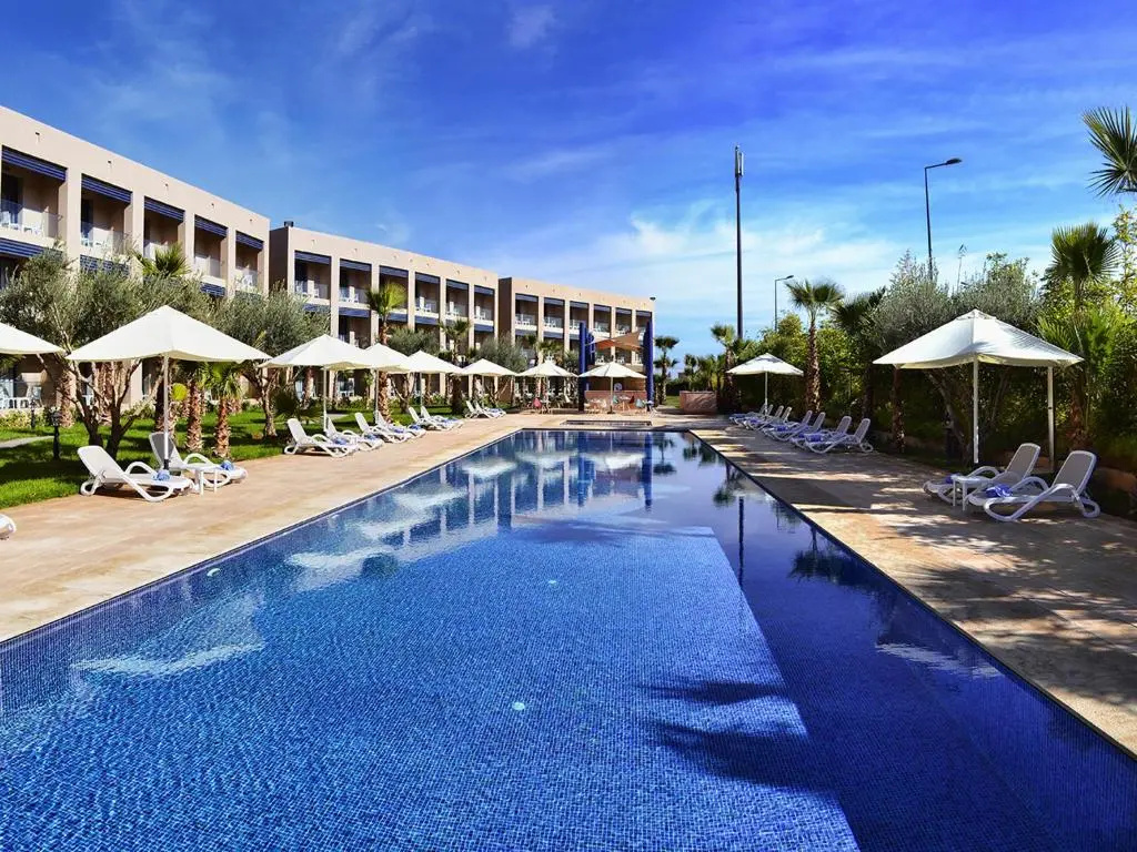 Standard Double room with pool view (twin beds)