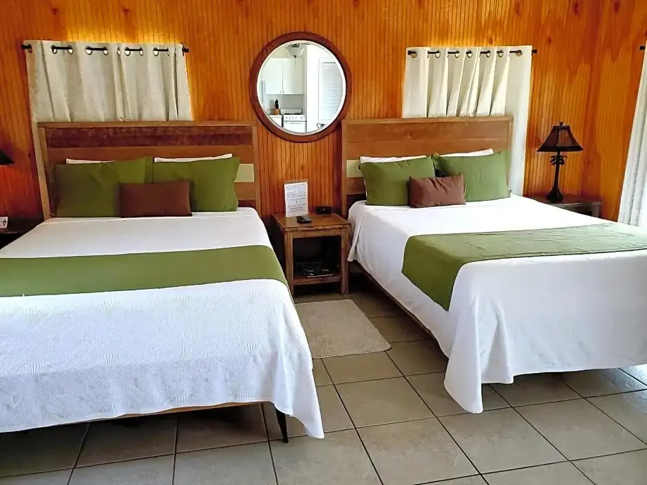 Double Dolphin Apartment (full double bed)